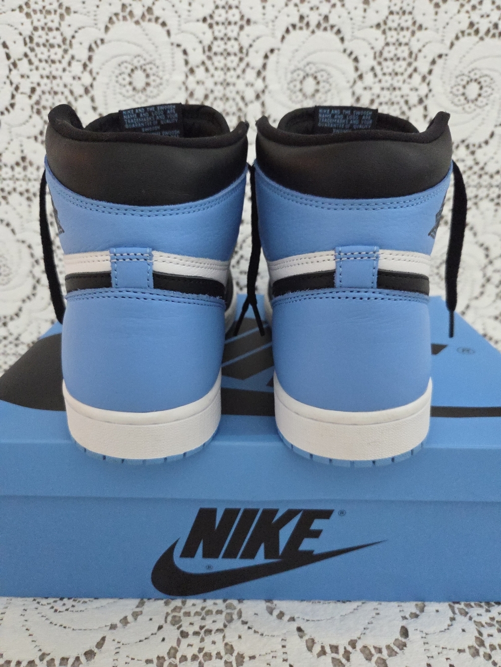 Nike Air Jordan 1 Men's Retro High OG UNC Toe Sneakers University Blue Size 10 - Picture 7 of 11
